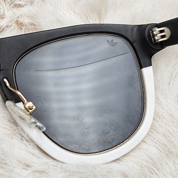 Adidas Italia Independent limited edition 2017 black and white unisex sunglasses - Picture 6 of 6